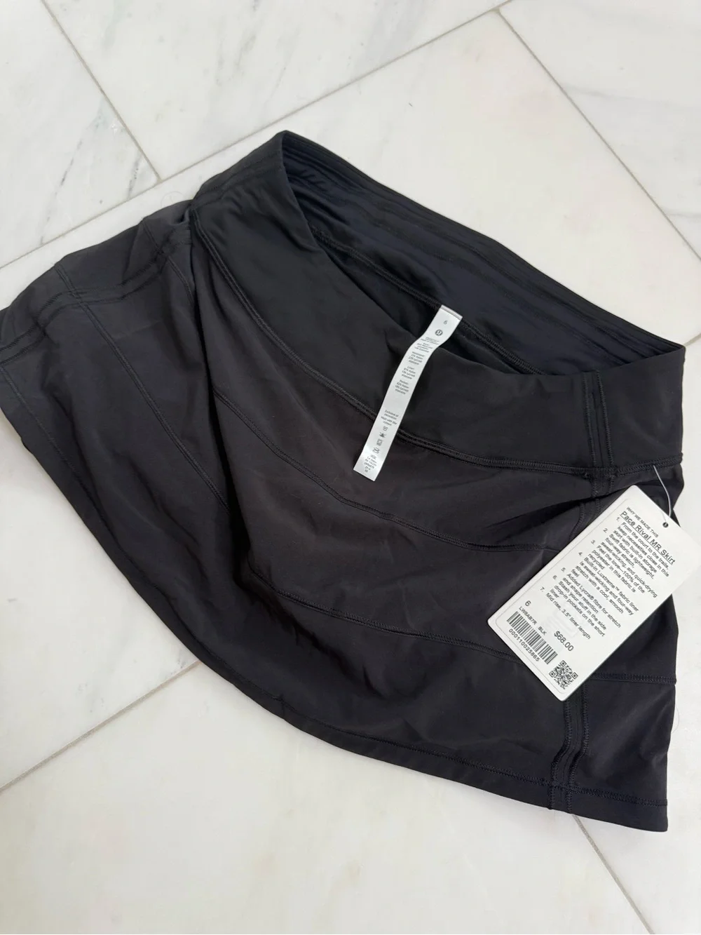 Lululemon BNWT Black Pace Rival MR skirt Size 6 BNWT